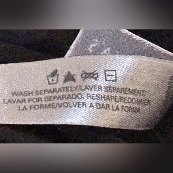 Victoria’s Secret Black Slip - Size 36C - Picture 12 of 12